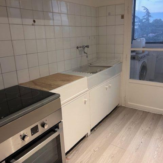  IMMOBILIERE ARTHUR - Plan de Cuques : Apartment | MARSEILLE (13012) | 57 m2 | 890 € 