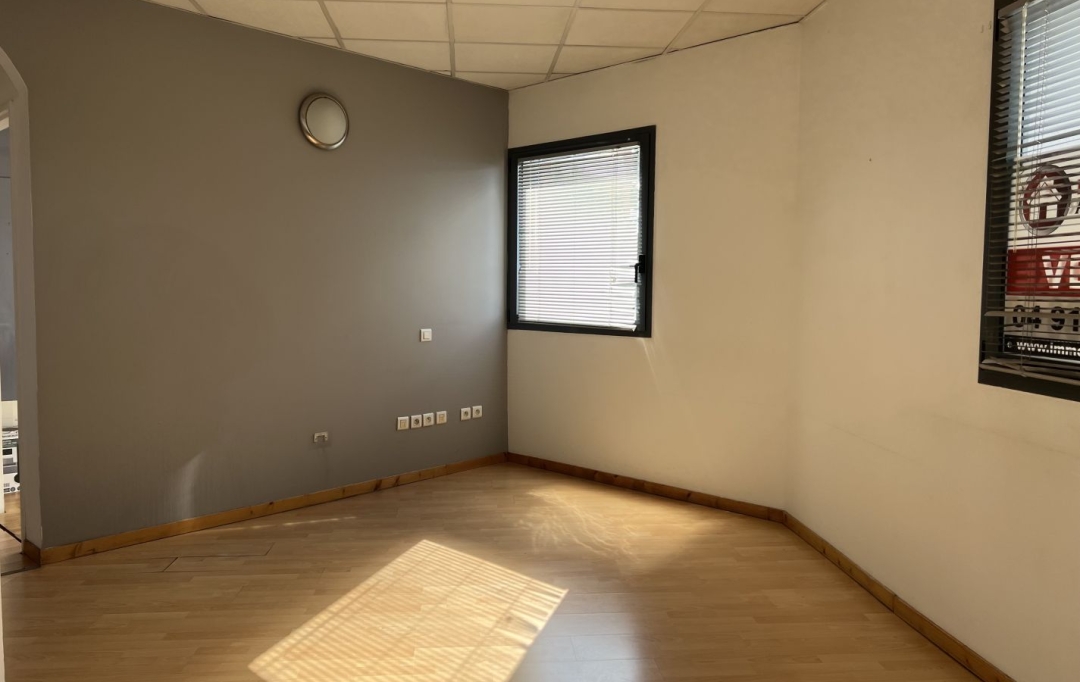 IMMOBILIERE ARTHUR - Plan de Cuques : Office | MARSEILLE (13013) | 68 m2 | 175 000 € 