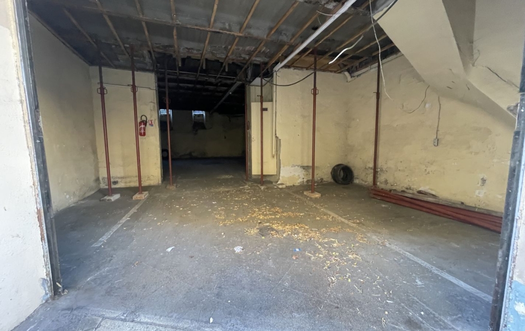 IMMOBILIERE ARTHUR - Plan de Cuques : Parking | MARSEILLE (13004) | 100 m2 | 110 000 € 